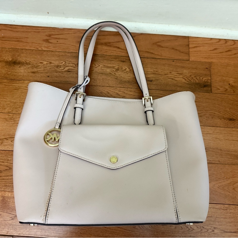 Michael Kors Jet Set Large Saffiano Leather Bag in Blush Pink